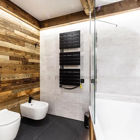 Mountain Base Milton Bachledzki Wierch 1